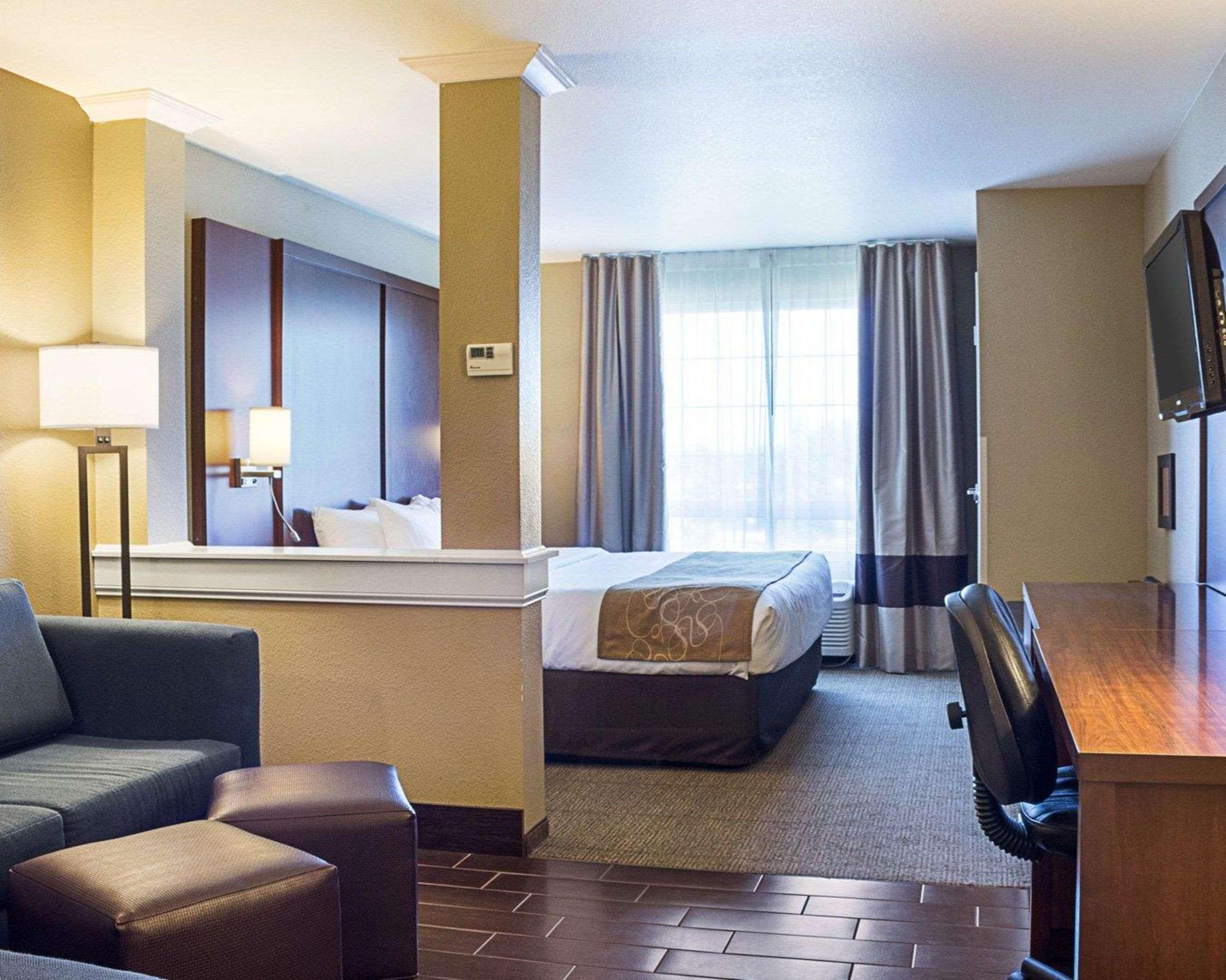 מינוט Comfort Suites מראה חיצוני תמונה