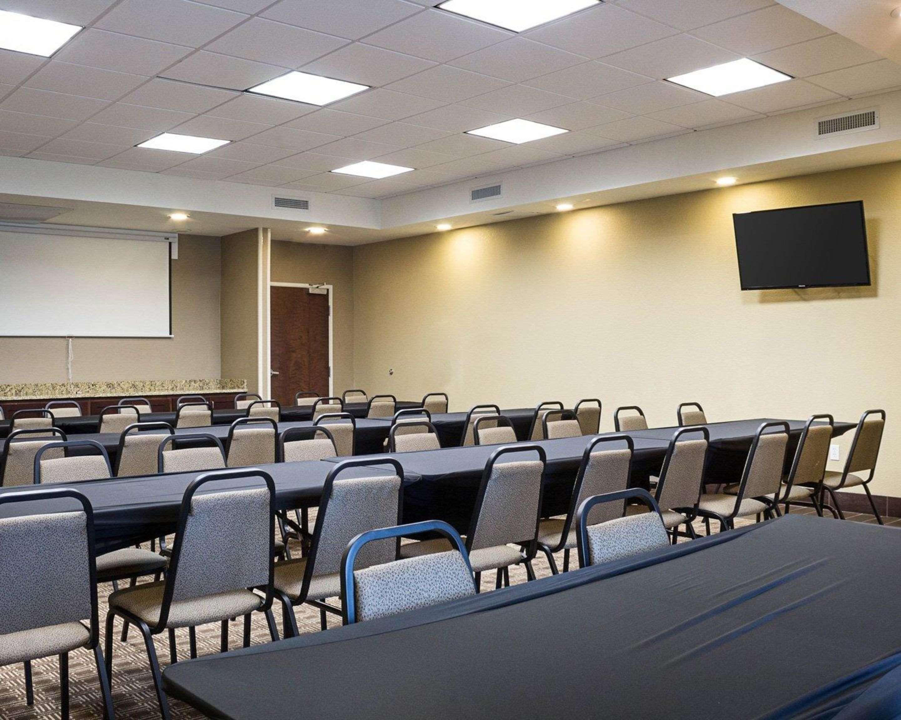 מינוט Comfort Suites מראה חיצוני תמונה