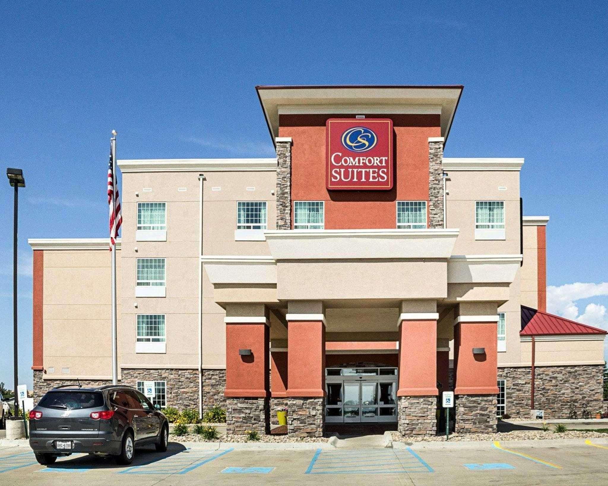 מינוט Comfort Suites מראה חיצוני תמונה