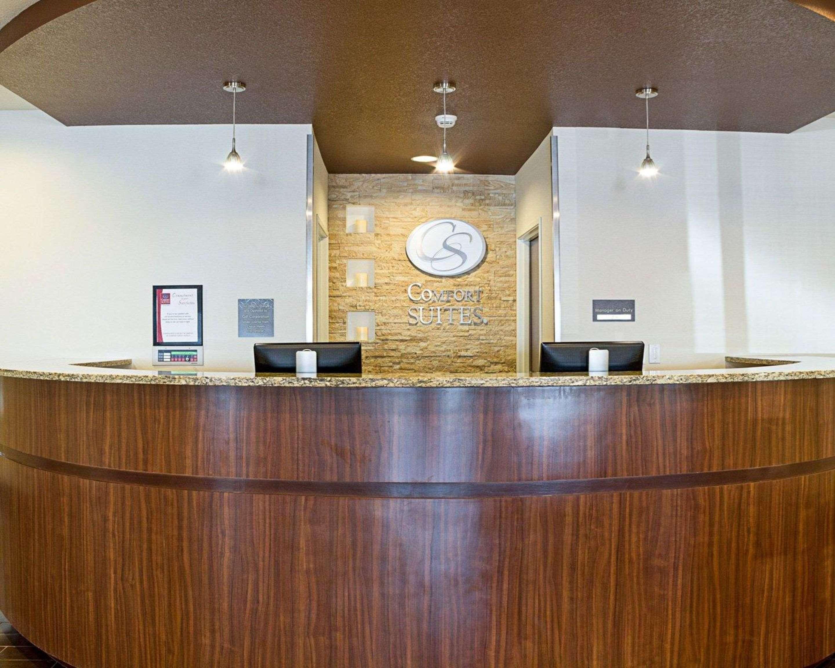 מינוט Comfort Suites מראה חיצוני תמונה