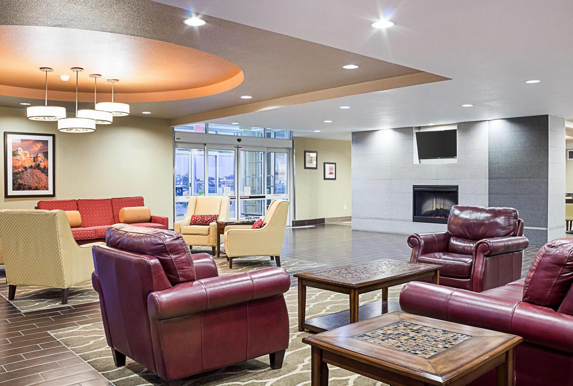 מינוט Comfort Suites מראה חיצוני תמונה