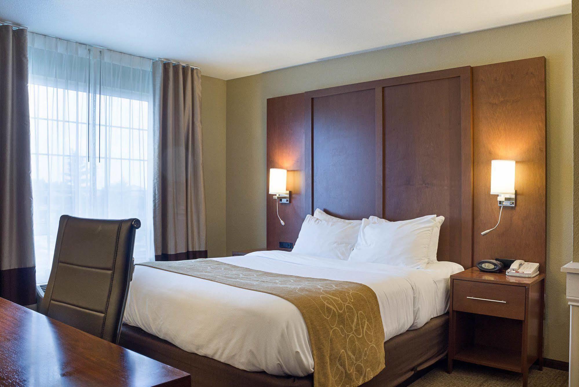 מינוט Comfort Suites מראה חיצוני תמונה