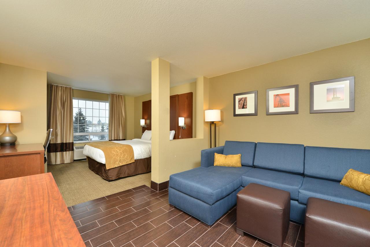 מינוט Comfort Suites מראה חיצוני תמונה